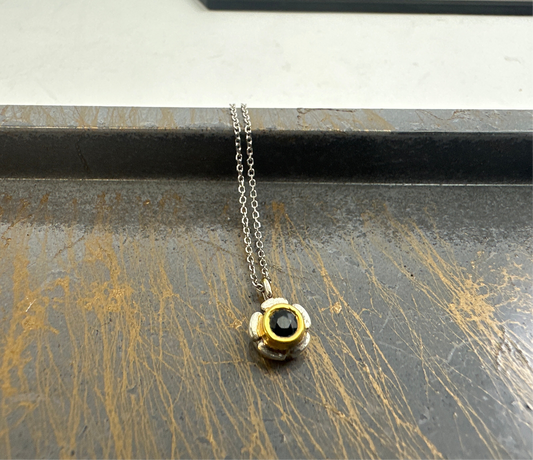 Bloom brick. L.E.G.O.O flower necklase