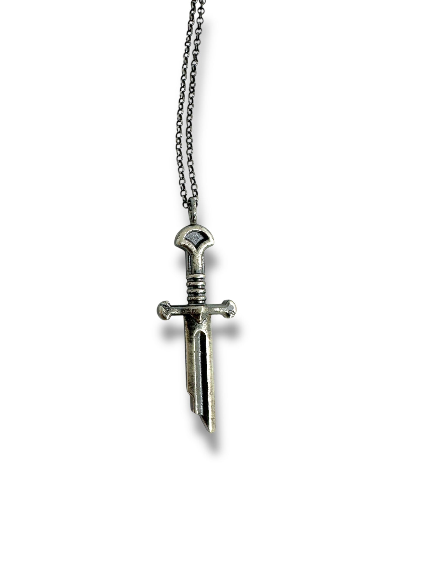Pendant “The sword that was broken”