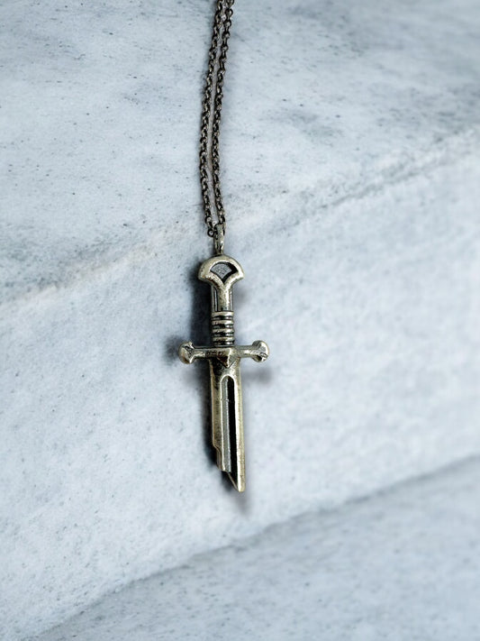 Pendant “The sword that was broken”